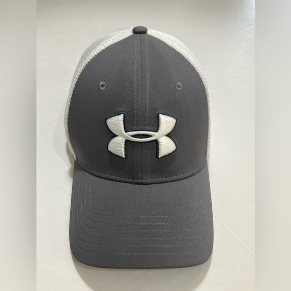 Under Armour White and Gray Cap - Picture 1 of 8